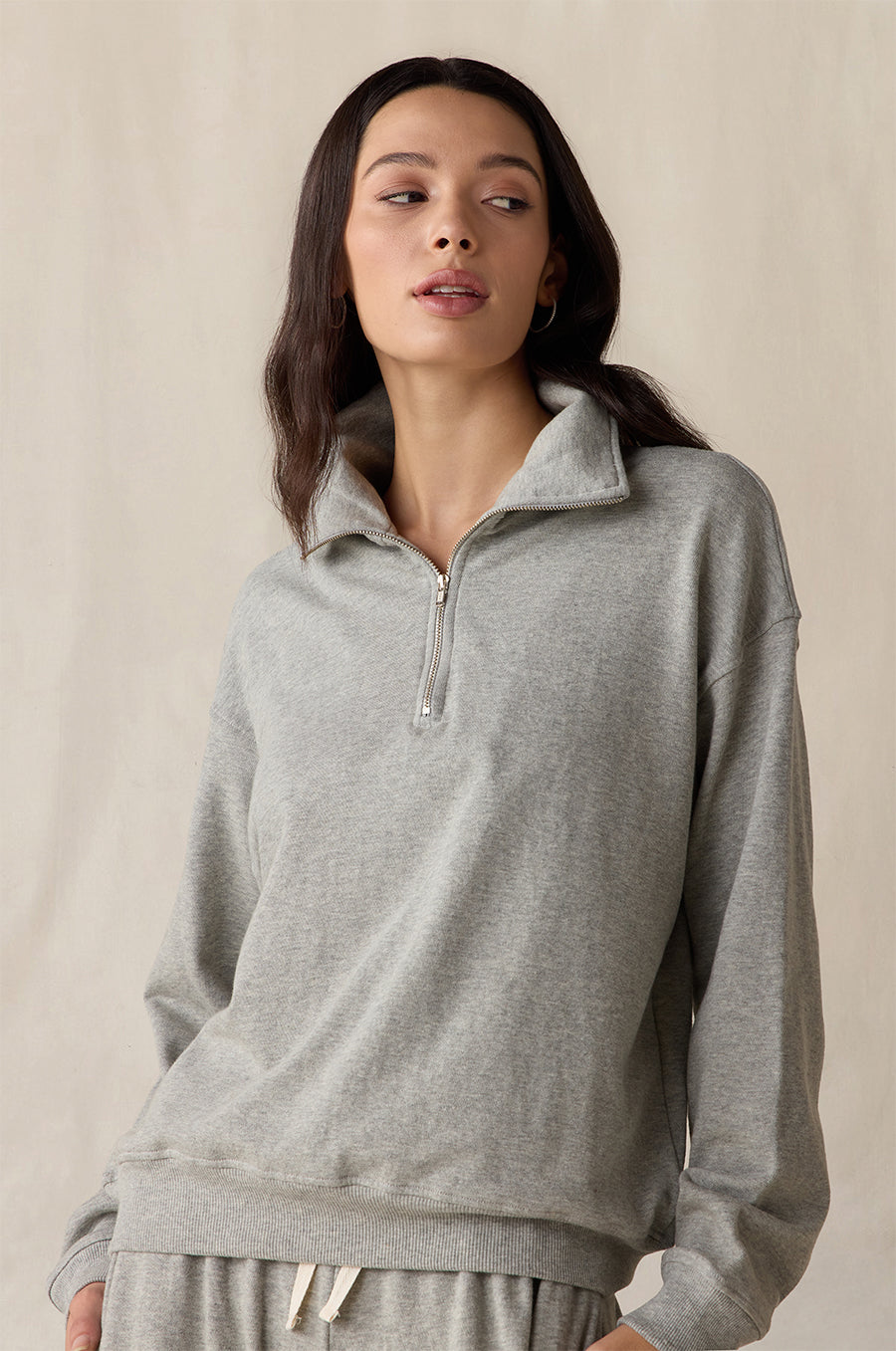 QUARTER ZIP SWEATSHIRT IN HEATHER GREY TERRY