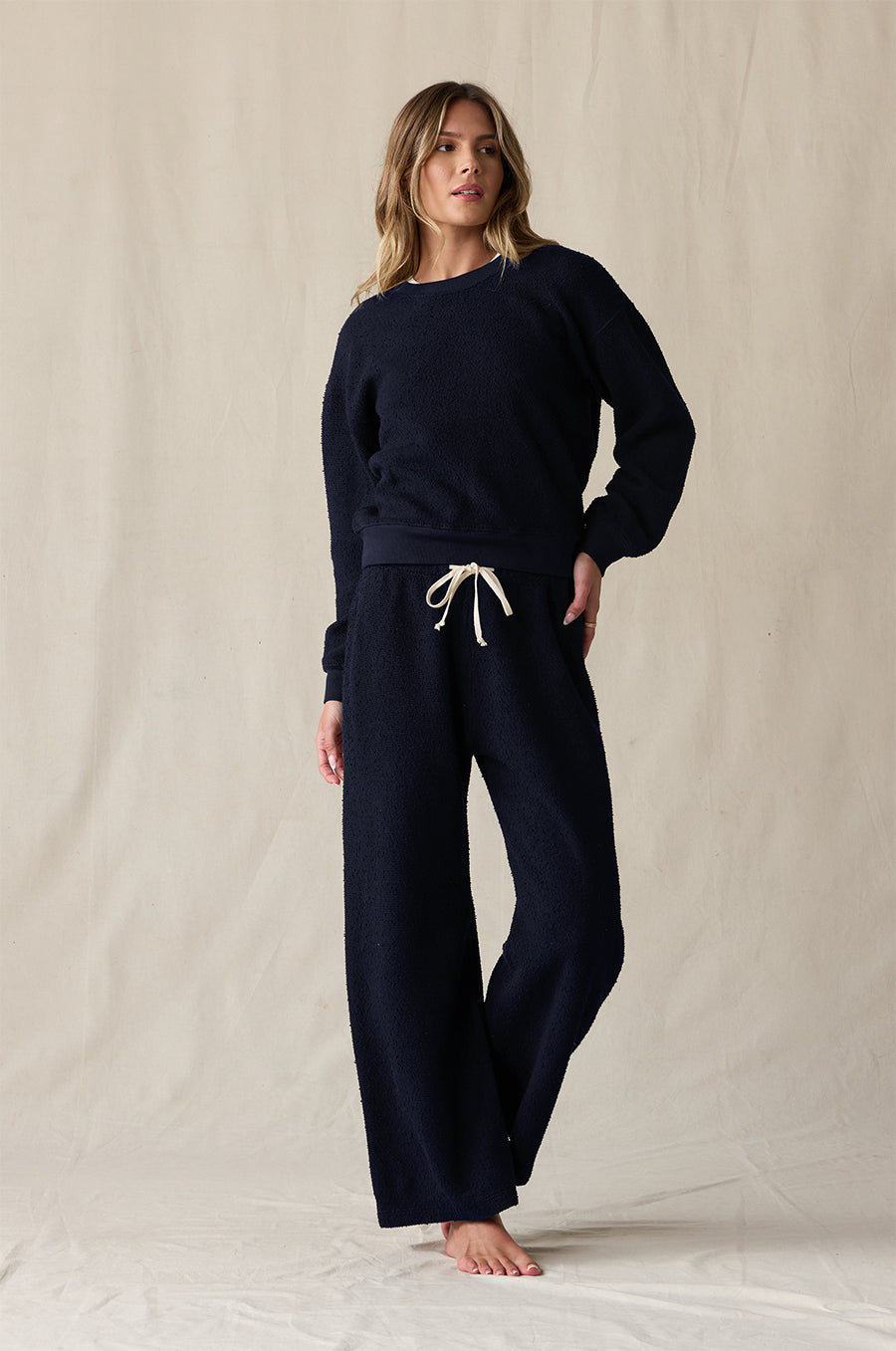 THE EVERYDAY PANT IN NAVY BOUCLÉ