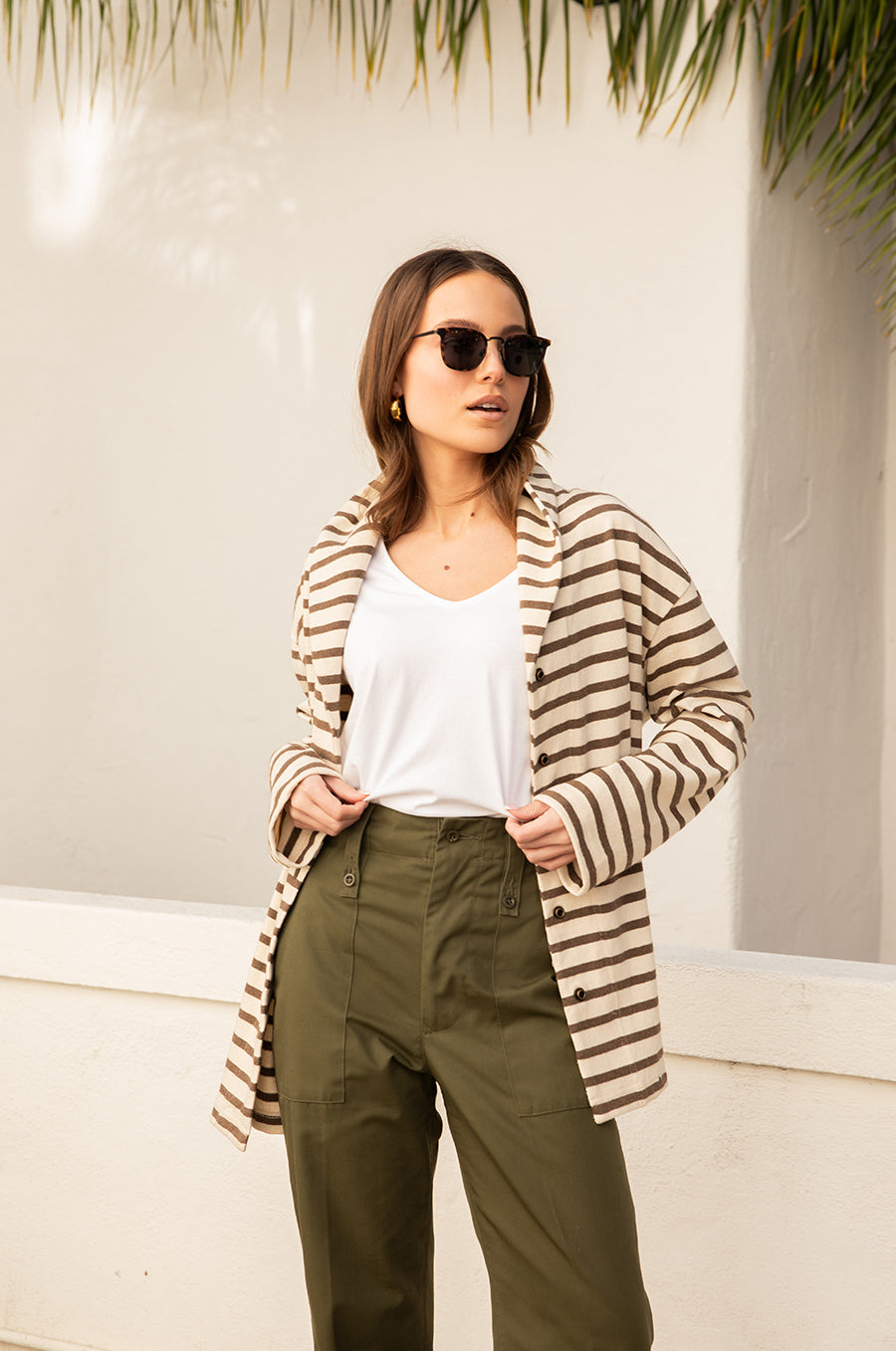 SNAP CARDI IN MOCHA STRIPE