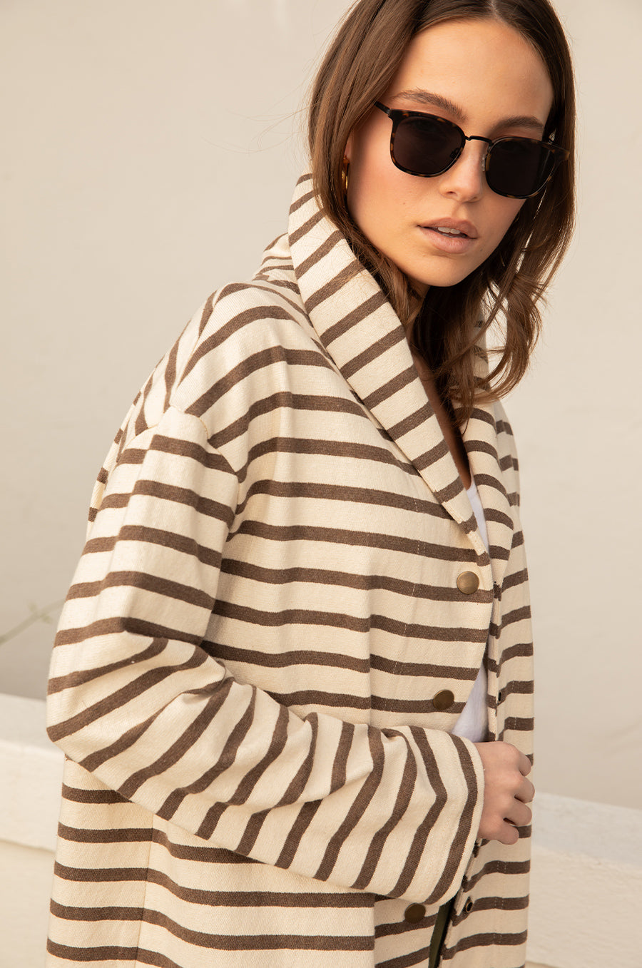 SNAP CARDI IN MOCHA STRIPE
