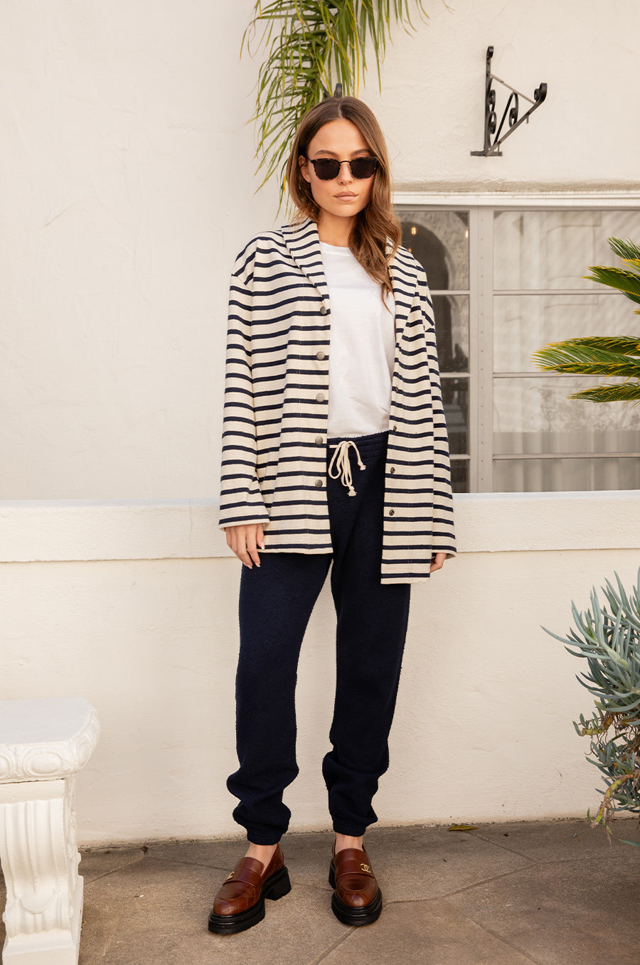 FULL LENGTH VINTAGE SWEATPANT IN NAVY BOUCLÉ