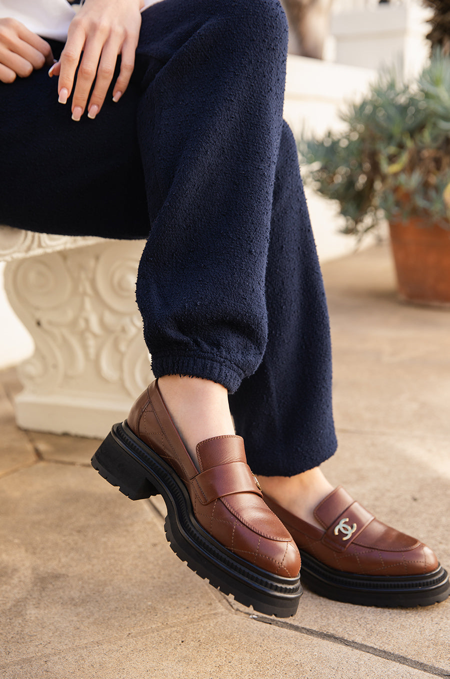 FULL LENGTH VINTAGE SWEATPANT IN NAVY BOUCLÉ