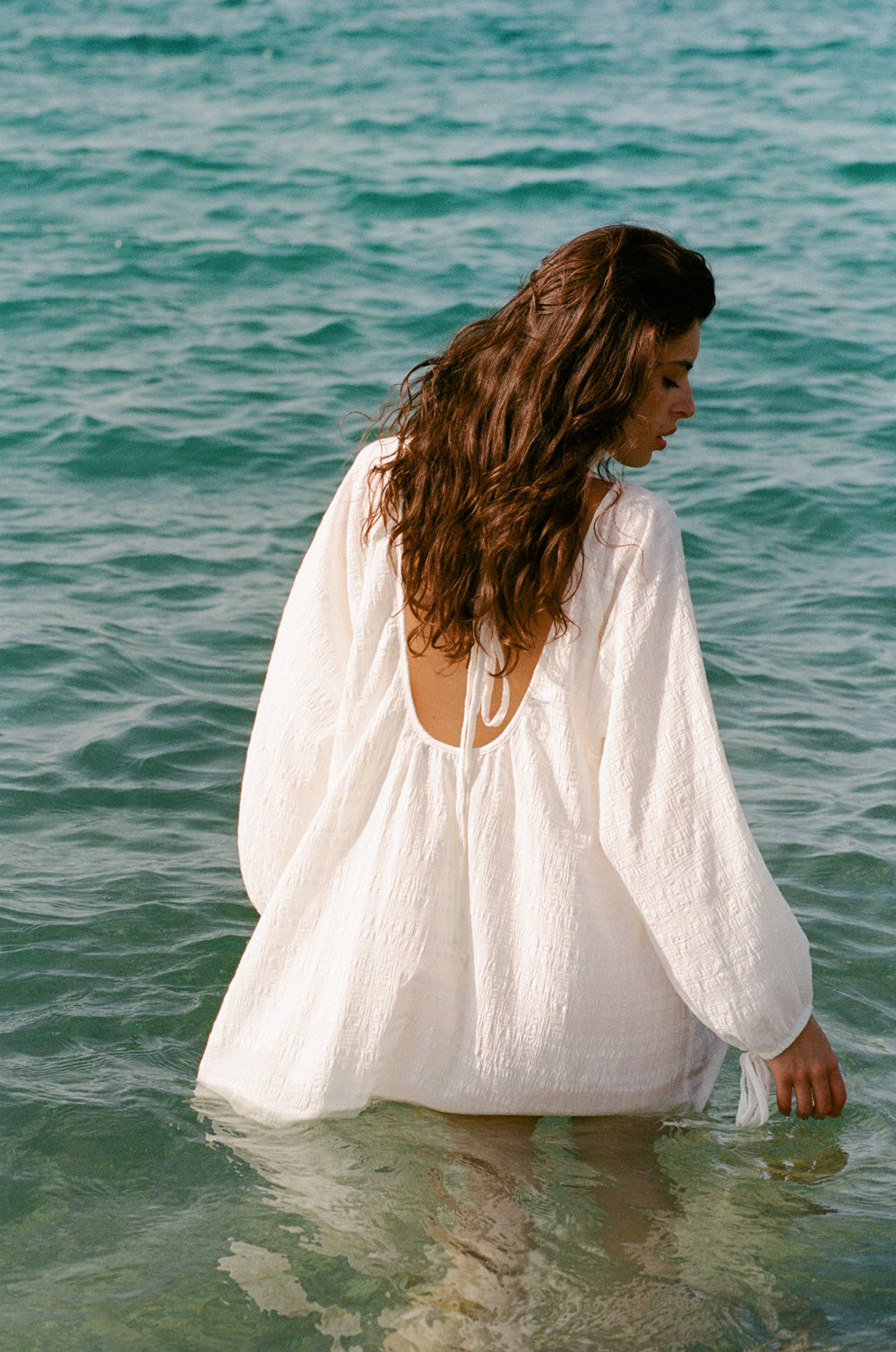 BACKLESS BEACH MINI IN WHITE PLAID GAUZE