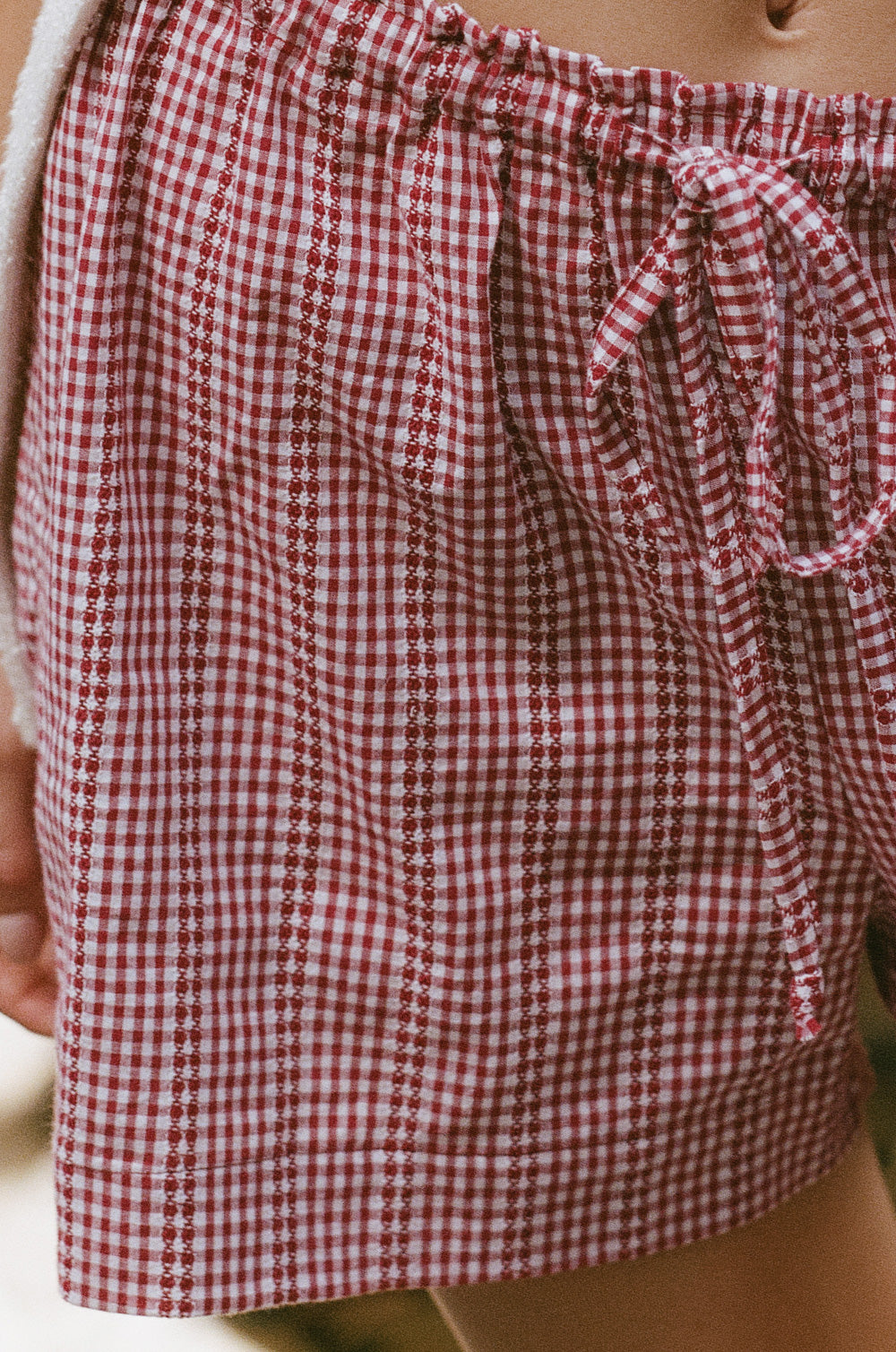Lido gingham shorts in rosso - the lady & the sailor