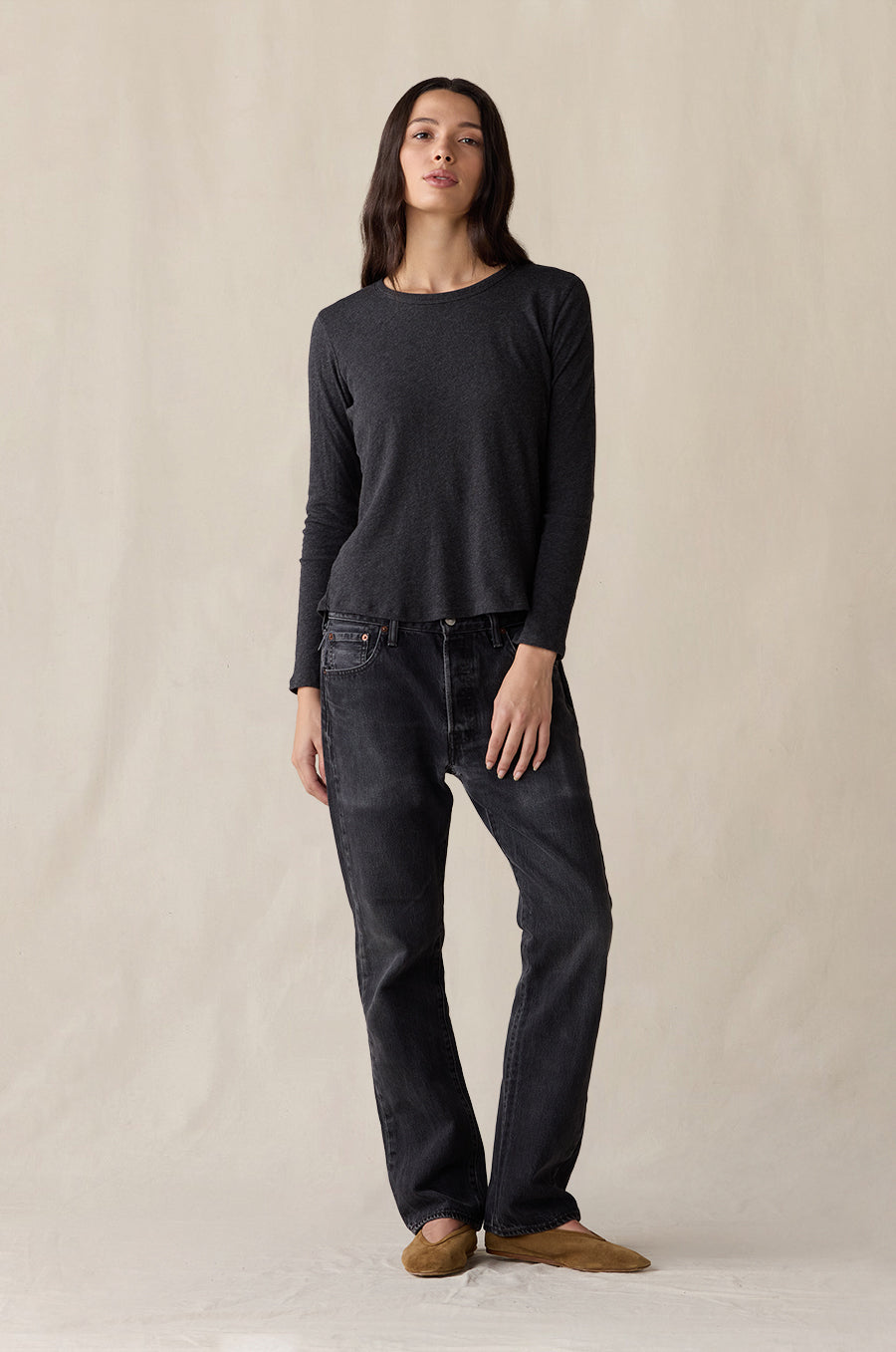 L/S Scoop Tee in heather charcoal knit cotton - the lady & the sailor