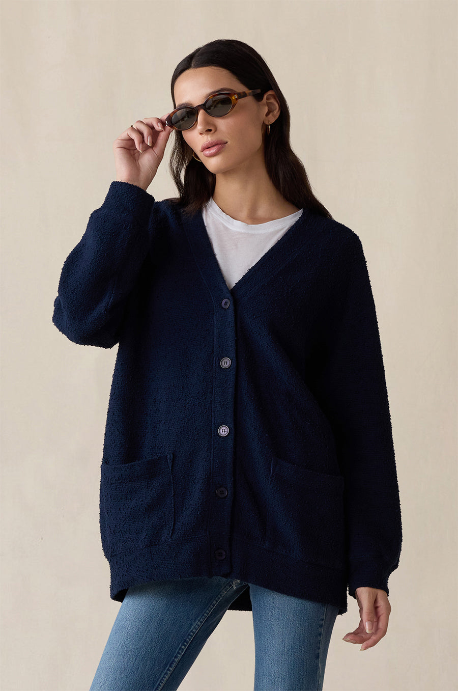 CLASSIC POCKET CARDI IN INDIGO BOUCLÉ