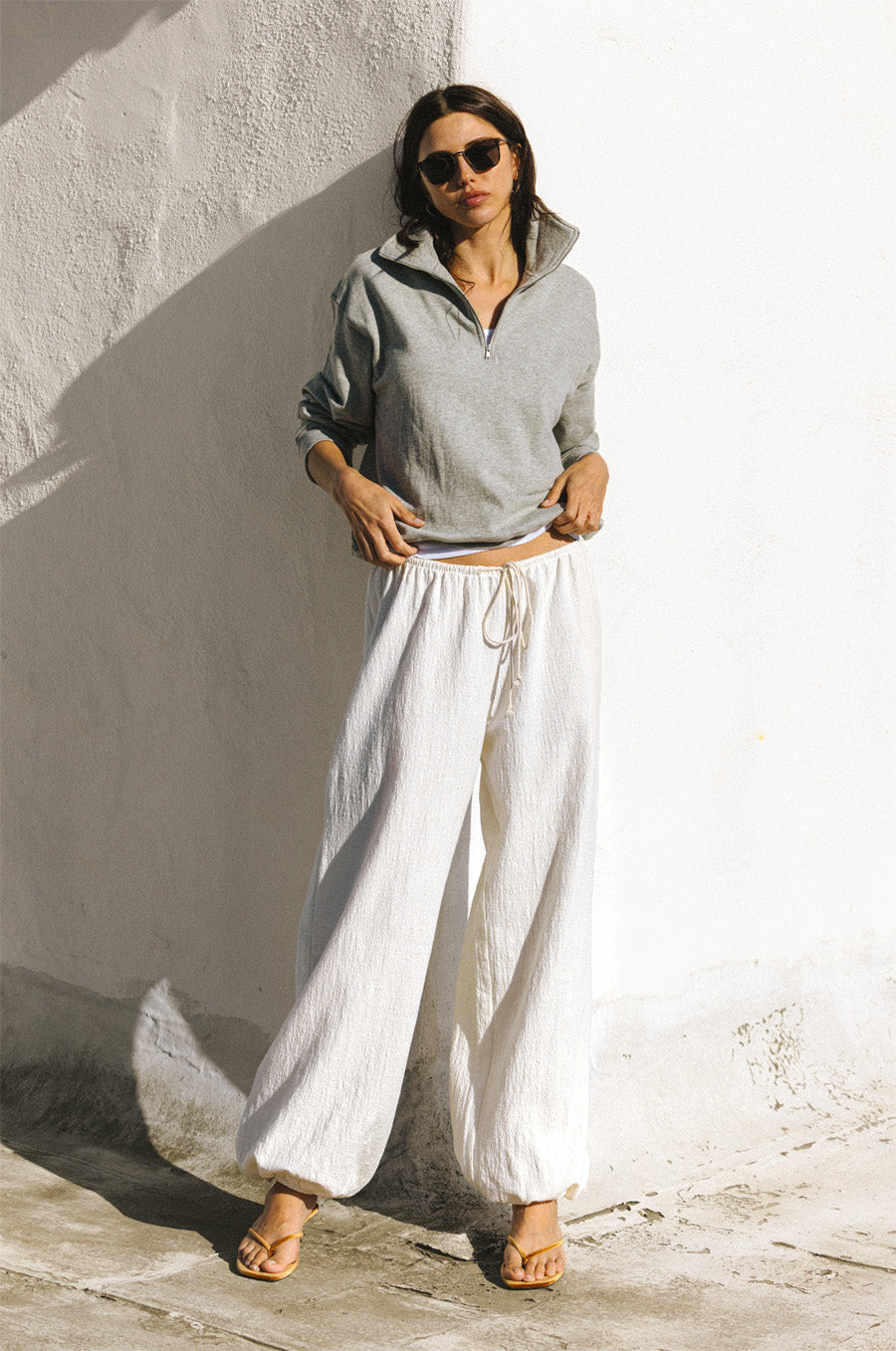 QUARTER ZIP SWEATSHIRT IN HEATHER GREY TERRY