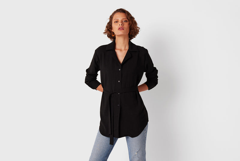 BELTED BUTTON UP IN BLACK AIR FLOW