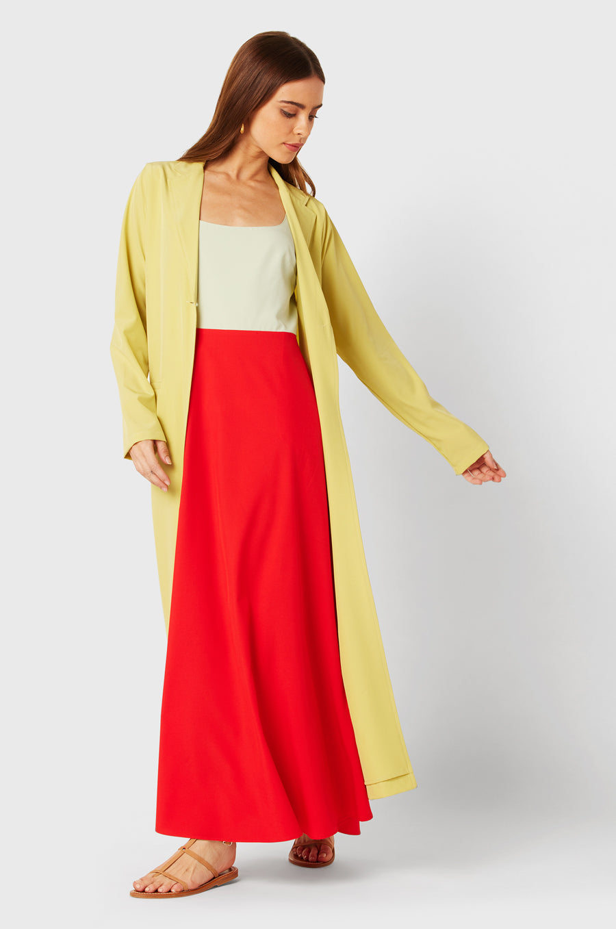Brunette Model wearing the lady & the sailor The Duster in Citrine.