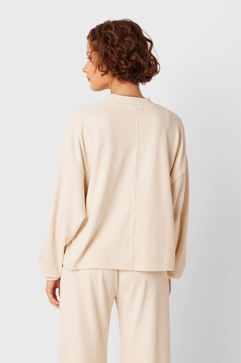Slouchy sweatshirt deals